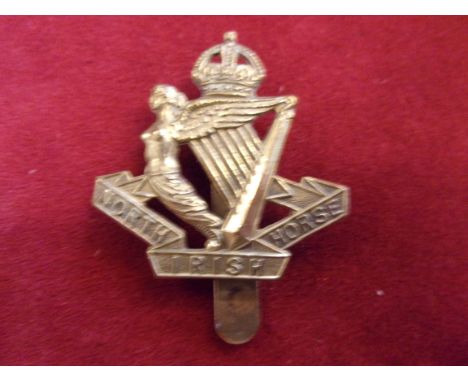 North Irish Horse WWII Other Ranks Beret Badge (Brass), slider and slightly smaller than the above listed. K&amp;K: 1503