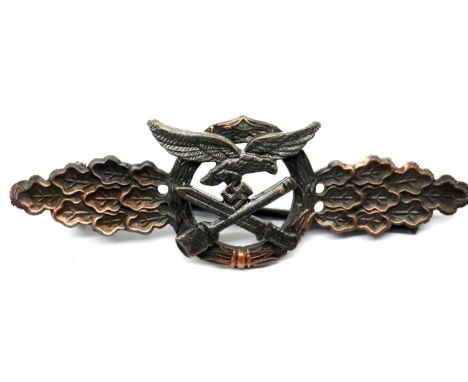 German WWII type Luftwaffe Close Combat clasp. P&amp;P Group 1 (£14+VAT for the first lot and £1+VAT for subsequent lots) 