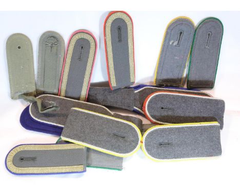Mixed Post War German uniform epaulettes. P&amp;P Group 1 (£14+VAT for the first lot and £1+VAT for subsequent lots) 