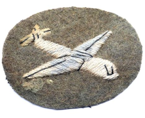 British WWII type Glider Bourne Troops embroidered cloth patch. P&amp;P Group 1 (£14+VAT for the first lot and £1+VAT for sub