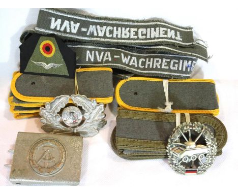 Mixed German Post War uniform epaulettes, buckle etc. P&amp;P Group 1 (£14+VAT for the first lot and £1+VAT for subsequent lo