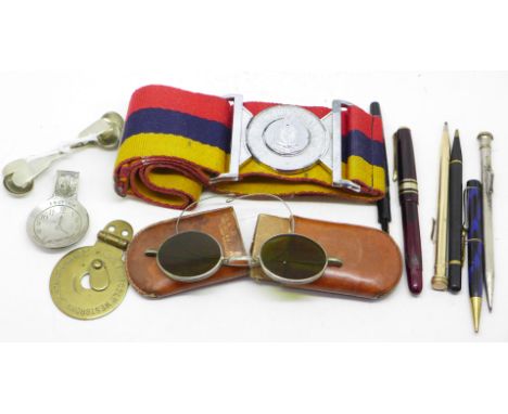 Pens, a Royal Army Medical Corps belt, etc.
