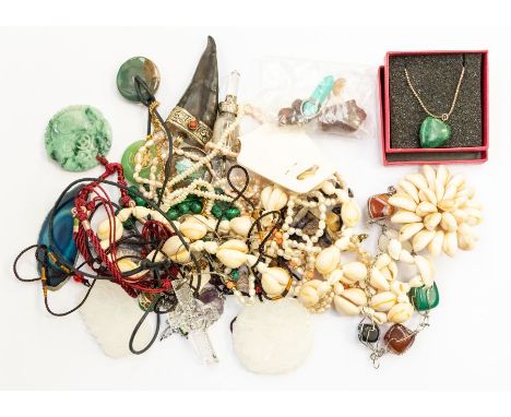 Assorted gem-set jewellery, cowrie shell necklace; jade pendants; Blue John slice; seed pearls; malachite; agates; boulder op