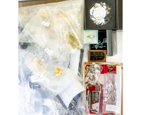 A collection of costume jewellery to include a ladies steel cased 1920's Everite wristwatch, weighable gold locket weight app