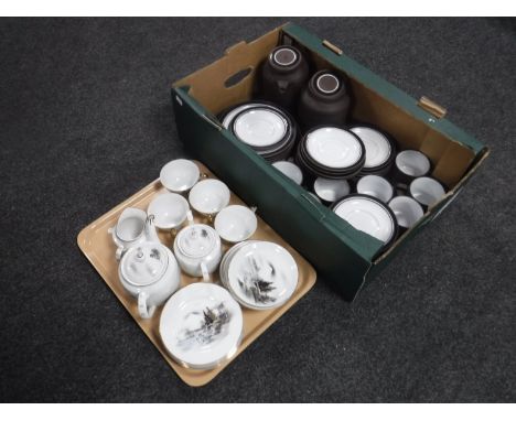 A tray of part Japanese Kutani tea service, Hornsea tea and dinner service 