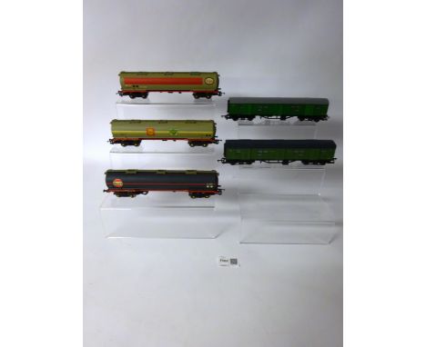 Hornby OO Gauge Rolling Stock: Gulf, Esso & Shell 110 ton Tank Wagons, RS Bogie Luggage Vans Malachite & Olive Green, boxed (