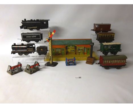 Marx O Gauge clockwork 0-4-0 loco and tender, Tri-ang tinplate clockwork 0-4-0 loco and tender 67040, various Hornby Rolling 