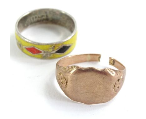 Two rings, to include a 9ct gold signet ring, and a sterling and enamel dress ring, (AF) (2)