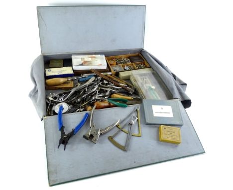 Various leather studding tools, other leather tools, chisels, Grey and Sons calipers, 14cm W, etc. (1 case)