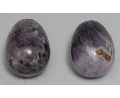 Geology - an amethyst quartz egg shaped specimen, 4cm long; another, similar (2) 