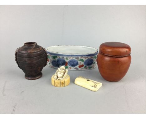 POTTERY VASE, along with a netsuke and two pieces of bone