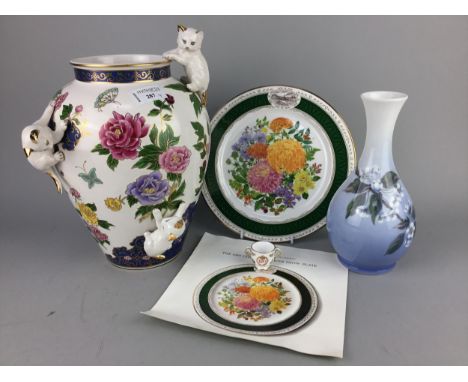 FRANKLIN MINT VASE, of imperial cats, 25cm high, along with a Royal Copenhagen vase, a miniature Spode two handled cup and a 