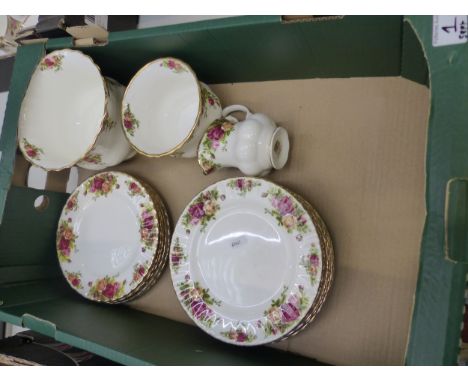 A large collection of Royal Albert Old Country Roses pattern items to include 14 x salad plates, small and large planter, 16 