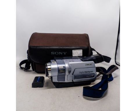 Sony Video 8 Digital Handycam 700x Zoom DCR-TRV245E Camcorder with Sony carry case &amp; spare battery (no charger)