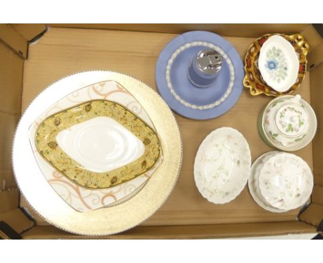 A selection of Wedgwood including  Sarah's Garden Dinner Plates (2 chipped) Wild Strawberry lidded sugar bowl, Campion Trinke