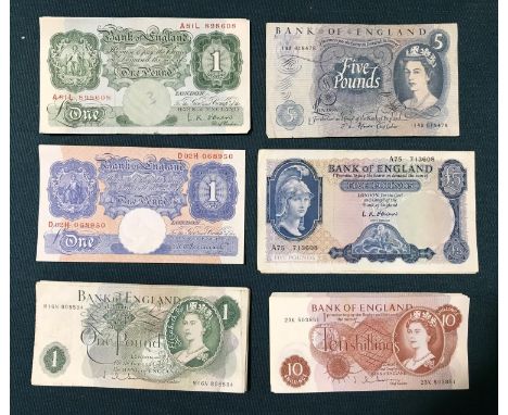 A COLLECTION OF BRITISH BANK NOTES. A collection of banknotes to include two Series 'B' helmeted Britannia £5.00 notes A75 an