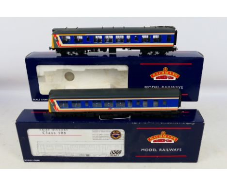 Bachmann - boxed  00 gauge Class 108 DMU 2 car set Network Southeast 32-901. Box marked DCC Ready. Appears in very good condi