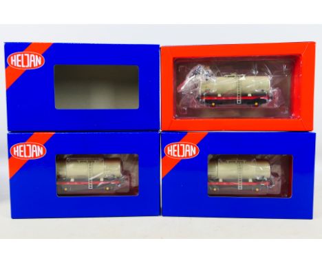 Heljan - 3 x boxed OO gauge Esso tank wagons in grey 1980s era livery # 1153. They appear Mint in Near Mint boxes. (This does