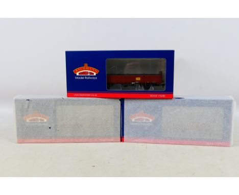 Bachmann - 3 x boxed OO gauge Bass ZDA Open Wagons in BR brown livery # 38-045. They are still tissue wrapped from new so app