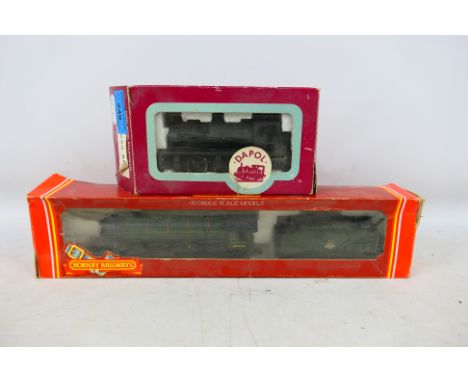 Hornby - Dapol - 2 x boxed OO gauge steam locomotives, a Class B17 named Everton number 61663 and a J-94 0-6-0 tank engine in