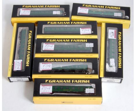 8 Graham Farish by Bachmann N gauge SR green BR Mk1 and Bulleid corridor coaches (MNM-BGNM)