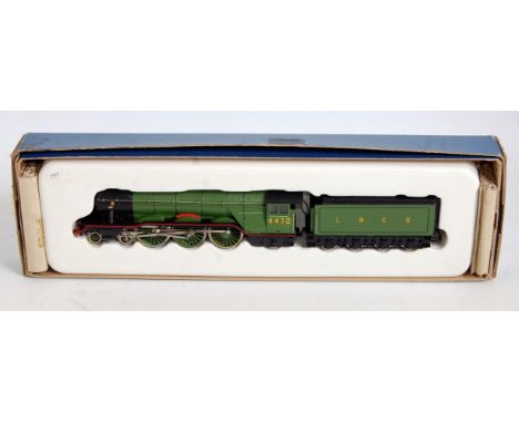 A Trix LNER green 'Flying Scotsman' engine and tender (G-BFG)