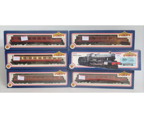 A Bachmann 31-302 BR Lined Green Hook Norton Manor engine and tender (G-BG), together with 4 maroon and 1 red/cream collett c