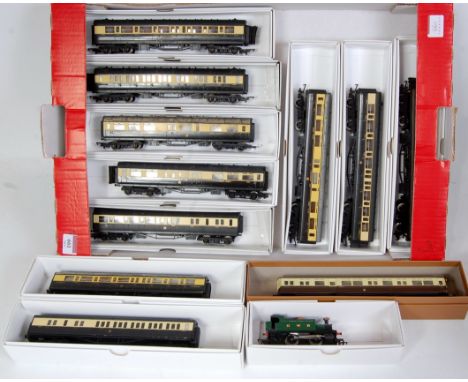 10 Hornby GWR brown/cream corridor coaches some with weathered roofs and corridor connectors added (GR) together with a repai