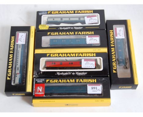 Selection of Graham Farish by Bachmann N gauge parcels and luggage vans, Post Office red GUV, rail blue CCT, bogie B luggage 