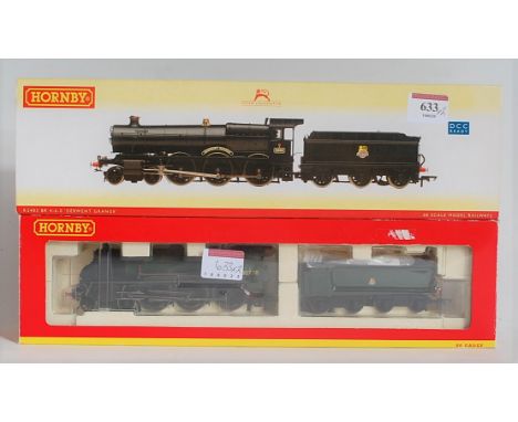 Hornby R2622 BT green class N15 engine and tender no. 30778 "Sir Peleas" (G-BG), together with R2403 BR black "Derwent Grange