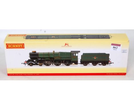Hornby R3332 BR lined green 'King Edward Viii' engine and tender, DCC ready (NM-BG)