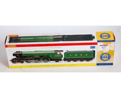 Hornby R2441 LNER lined green class A3 engine and tender "Flying Scotsman" DCC ready, NRM special edition (NM-BG)