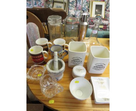 VILLEROY AND BOCH STOPPERED DECANTER TOGETHER WITH A MIXTURE OF GLASS AND CHINA WARE.