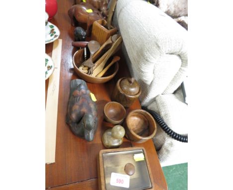 TREEN WARE INCLUDING ANIMAL FIGURINES , TURNED BOWLS TOGETHER WITH A CERAMIC DUCK.