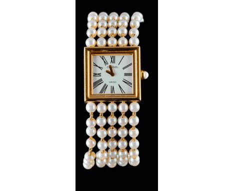 Chanel-DamenarmbanduhrModell "Mademoiselle", 1989Quadratisches Gehäuse, weißes Emailzifferblatt mit römischer Minuterie, Quar