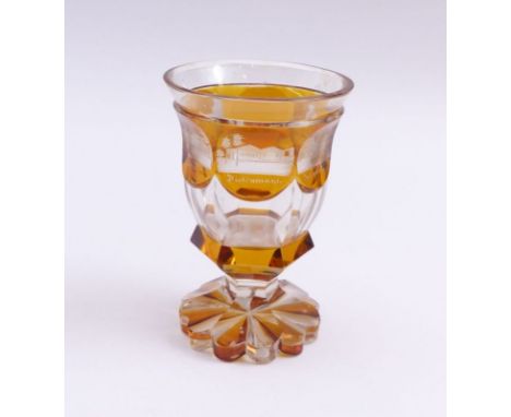 Biedermeier-AndenkenbecherBöhmen, M. 19. Jh.Facettiert geschliffener Fußbecher, auf der Wandung in fünf Medaillons bezeichnet