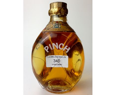 DIMPLE PINCH BLENDED SCOTCH WHISKY 86° PROOF/ ONE U.S. QUART.
This is a rather rare Haig that has been bottled for the United