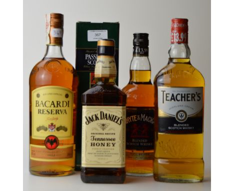 5 BOTTLE SPIRITS SELECTION -
WHYTE &amp; MACKAY TRIPLE MATURED BLENDED SCOTCH WHISKY 70CL / 40%
TEACHERS BLENDED SCOTCH WHISK