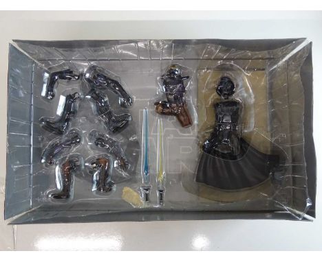 A KOTOBUKIYA ARTFX limited edition (number 524 out of 1250) 1:7 scale Luke Skywalker vs. Darth Vader (Ralph McQuarrie version