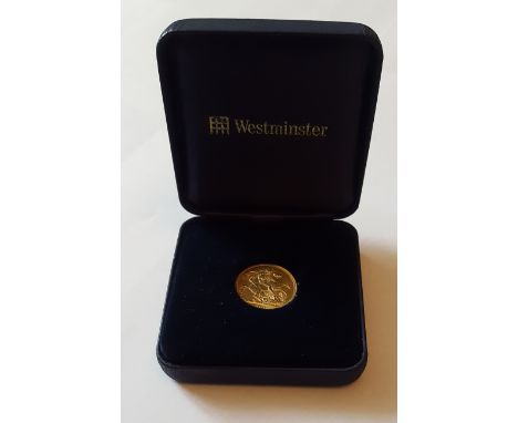 1906 Edward VIII 7.988gms 22 ct Gold Sovereign in Westminster blue presentation case with certificate. In very Good condition