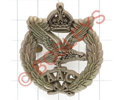 Army Air Corps WW2 plastic economy beret badge.(KK 2264) A.Stanley & Sons, Walsall. Blades Some distortion. GC Formed in 1942