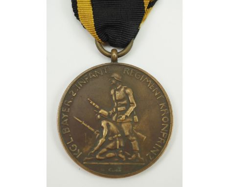 Bayern: Jubiläumsmedaille an das 2. Infanterie-Regiment Kronprinz 1932.Bronze, im Rand gepunzt BAYER. HAUPTMÜNZAMT, am Bande.