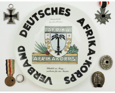 Nachlass eines Afrika Korps Veteranen.1.) Eisernes Kreuz, 1939, 2. Klasse, 2.) Kriegsverdienstkreuz, 2. Klasse mit Schwertern