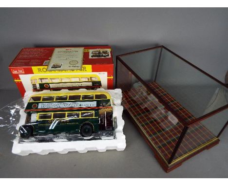 Sun Star - A boxed 1:24 scale Limited Edition Sun Star Routemaster Bus #2907. The model appears to be in Mint condition and c