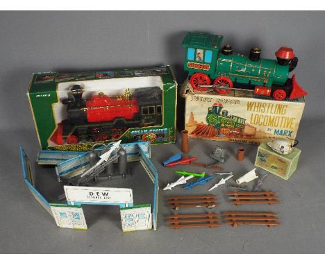 Schuco, Mark, Other - A small collection of vintage tinplate and plastic toys. Lot includes ; Schuco #1039 tinplate clockwork