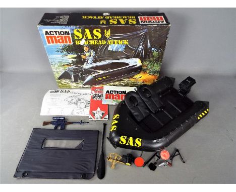 Palitoy, Action Man - A boxed Plaitoy Actiona Man SAS Beachead Attack Set. The set appears to be in Mint condition and contai