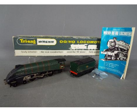 Wrenn - A boxed Wrenn OO gauge #2211 4-6-2 Steam Locomotive and Tender Op.No.60022 'Mallard' in BR green livery. The model ha