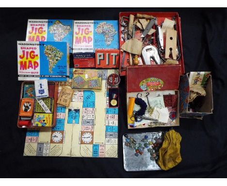 Waddington's - A collection of vintage games, puzzles and toys. Lot includes Waddington's Shaped Jig-Map #426 India, plus #42