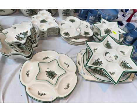 A very large selection of Spode Christmas Free Serving Plates and bowls of various shapes and sizes, approx. 45 pieces 