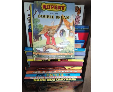 A selection of vintage annuals including Rupert etc 